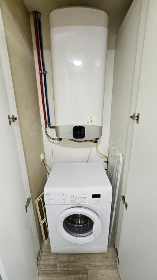 Luminoso Apartamento 6 Personas Pueblo Nuevo Madrid Bagian luar foto