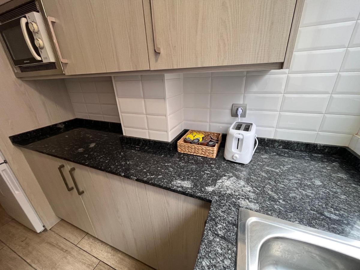 Luminoso Apartamento 6 Personas Pueblo Nuevo Madrid Bagian luar foto