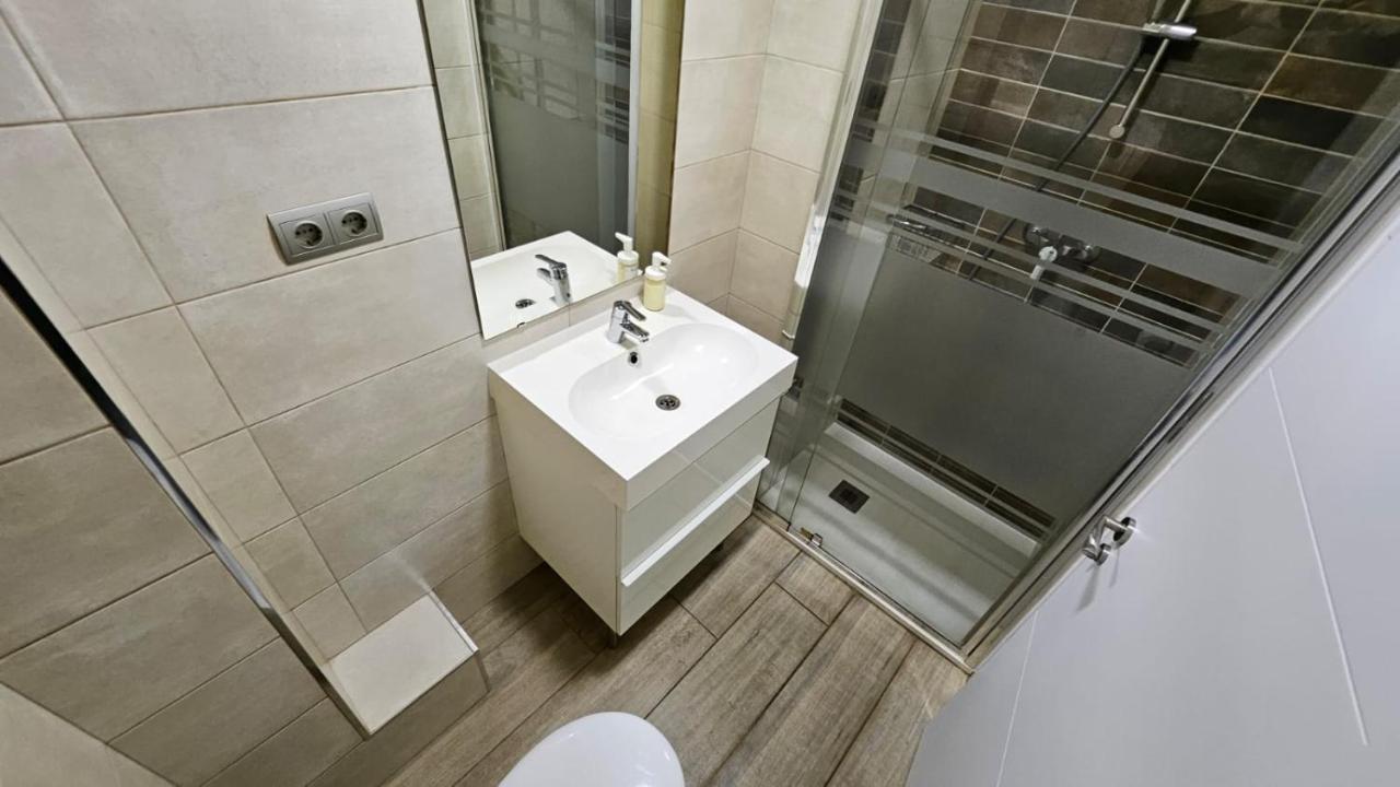 Luminoso Apartamento 6 Personas Pueblo Nuevo Madrid Bagian luar foto