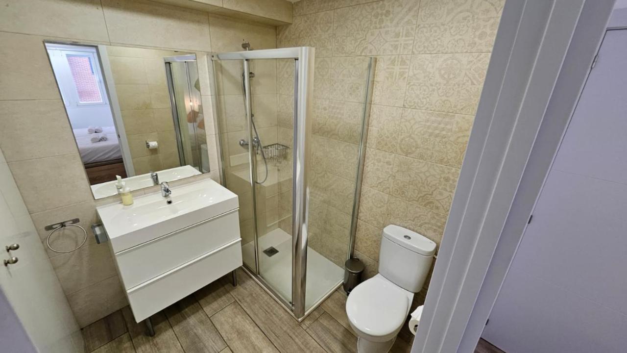 Luminoso Apartamento 6 Personas Pueblo Nuevo Madrid Bagian luar foto